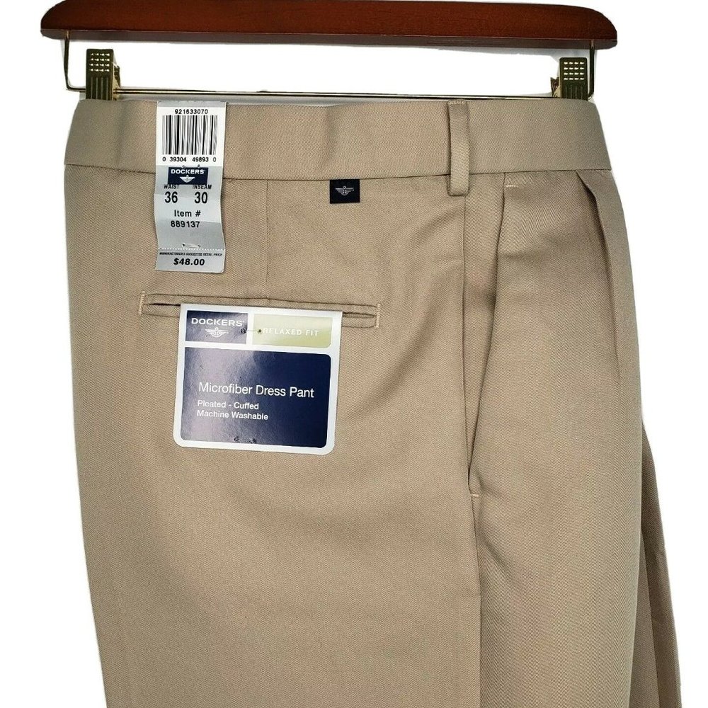 Dockers Relaxed Fit Cuffed Microfiber Pleated 36